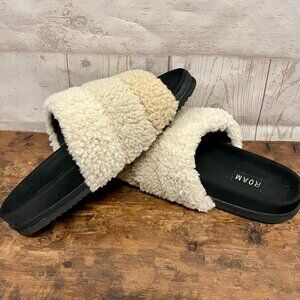 Roam Fuzzy Stripe stack flatform slide sandals